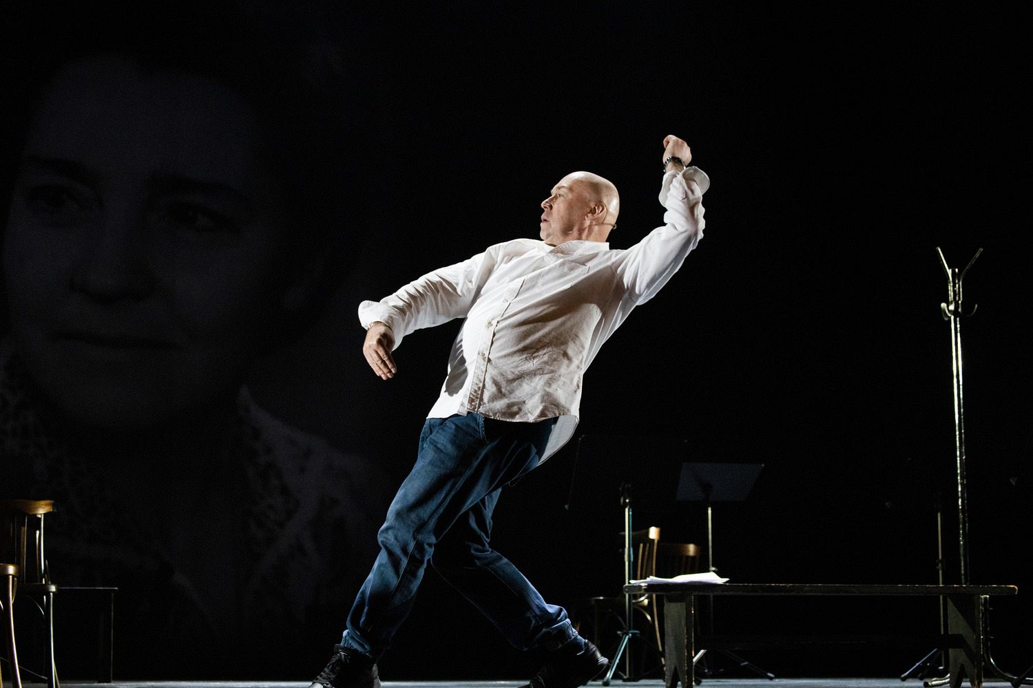 Авторский вечер Виктора Сухорукова «Счастливые дни»