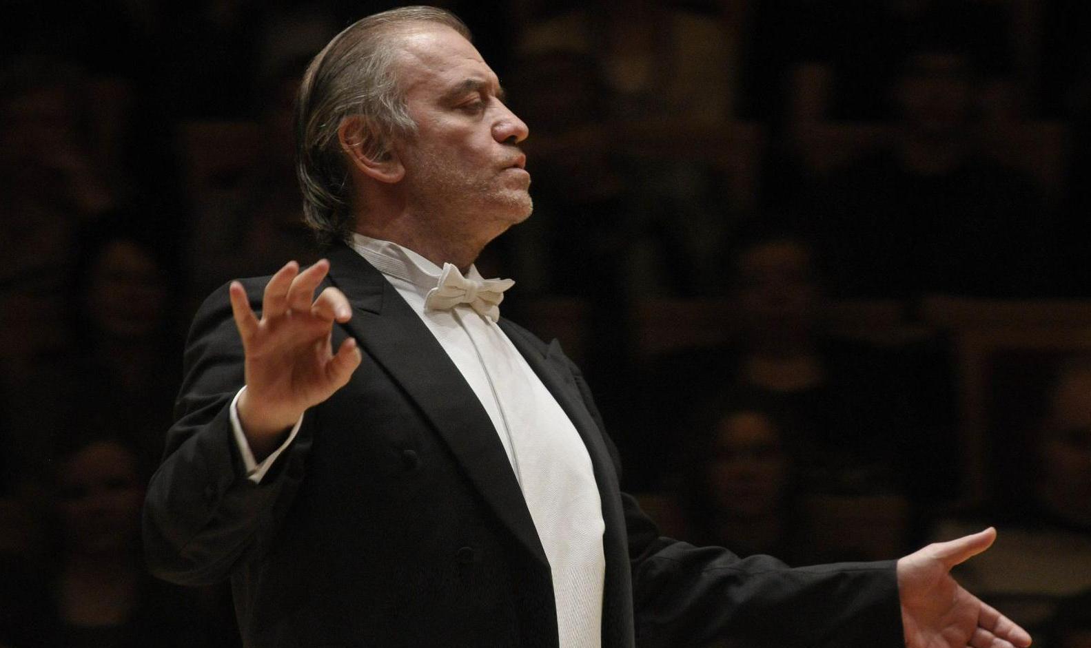 Объединенный симфонический оркестр МТ и БТ, дирижёр - Валерий Гергиев