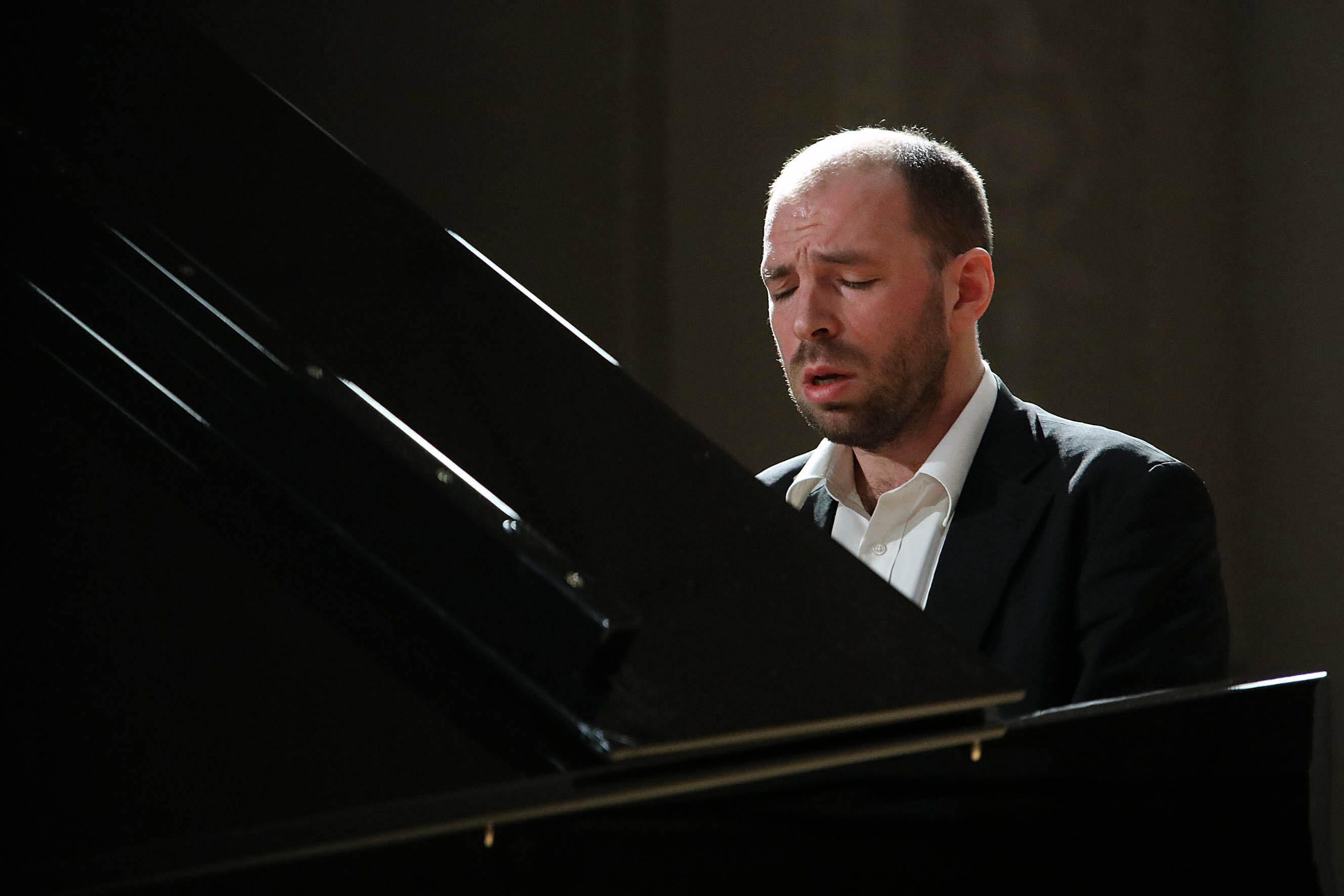 Андрей Коробейников (фортепиано)