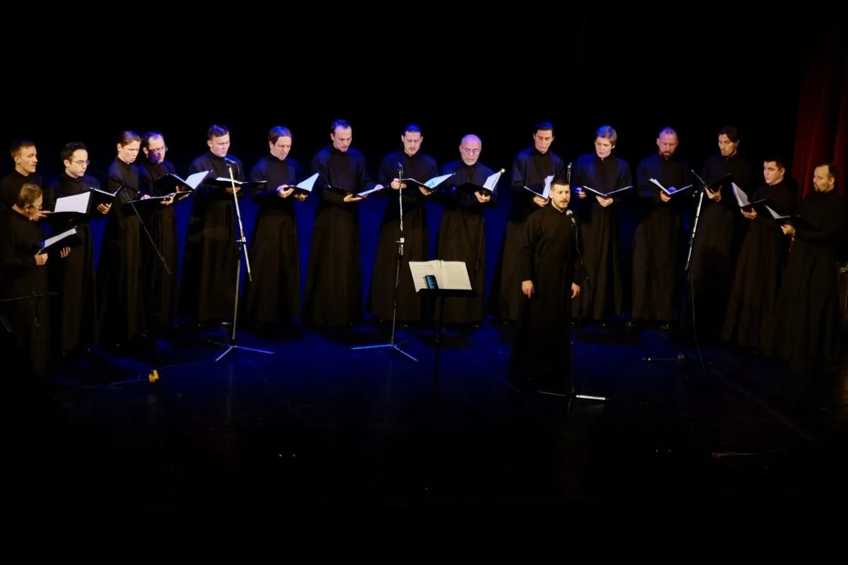 Архиерейский мужской хор Аксиос