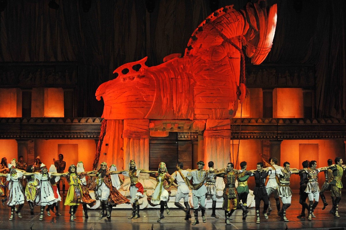 Ансамбль огни Анатолии